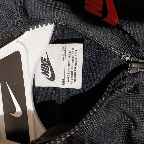 Nike 2-Piece Set - Picture 2 of 6